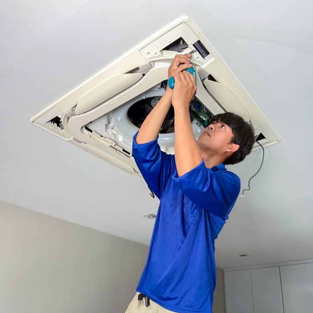 ล้างแอร์ 4 ทิศทาง และแอร์แขวนทุก BTU